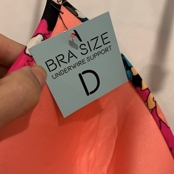 NWT Sundazed Willa Twist One Piece Floral Swimsuit - Picture 8 of 9